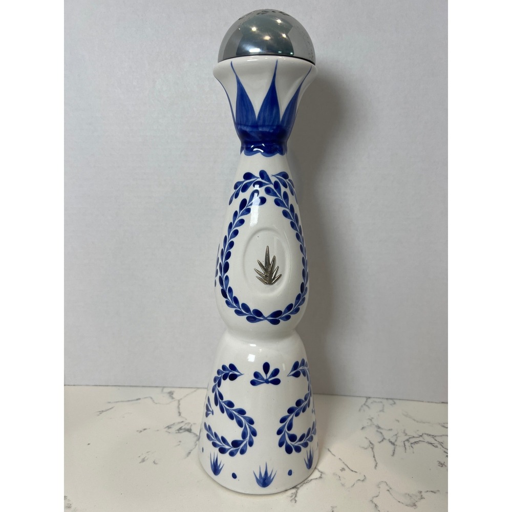 Clase Azul Reposado Tequila Empty Ceramic Decanter Bottle Hand Painted 750ml